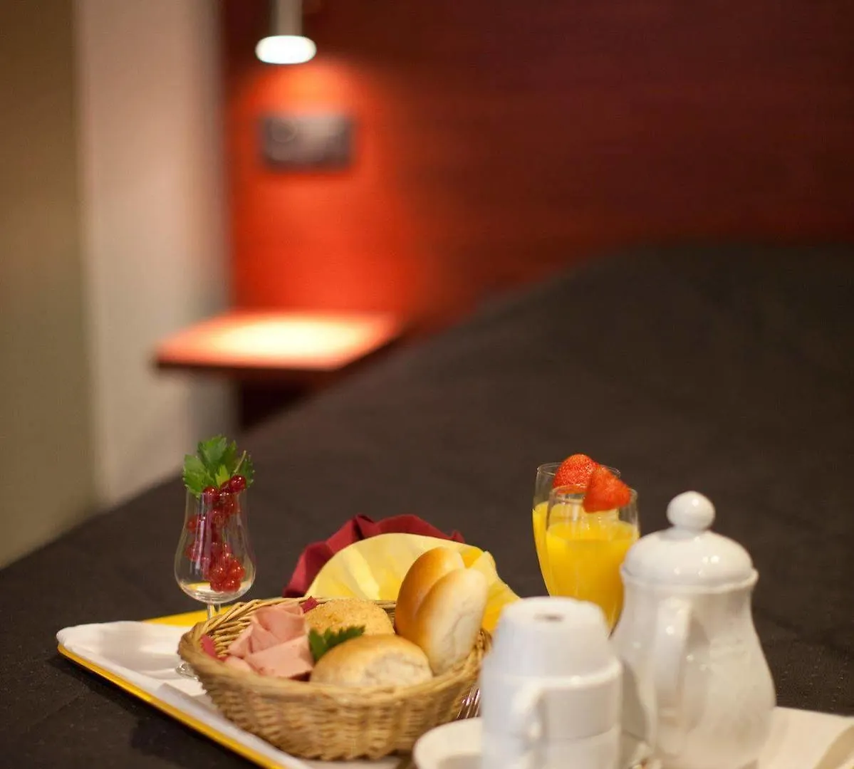 A&O Antwerpen Centraal Otel