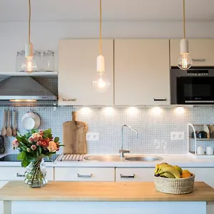 Appartement Charming Studio In Bredene